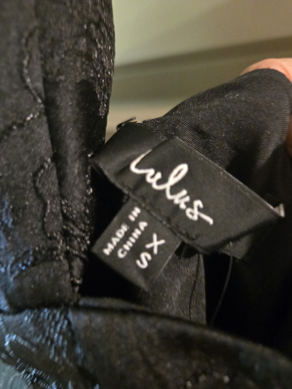 NWT Lulu’s Black Floral Jacquard Bow Mini Dress XS - Picture 4 of 9
